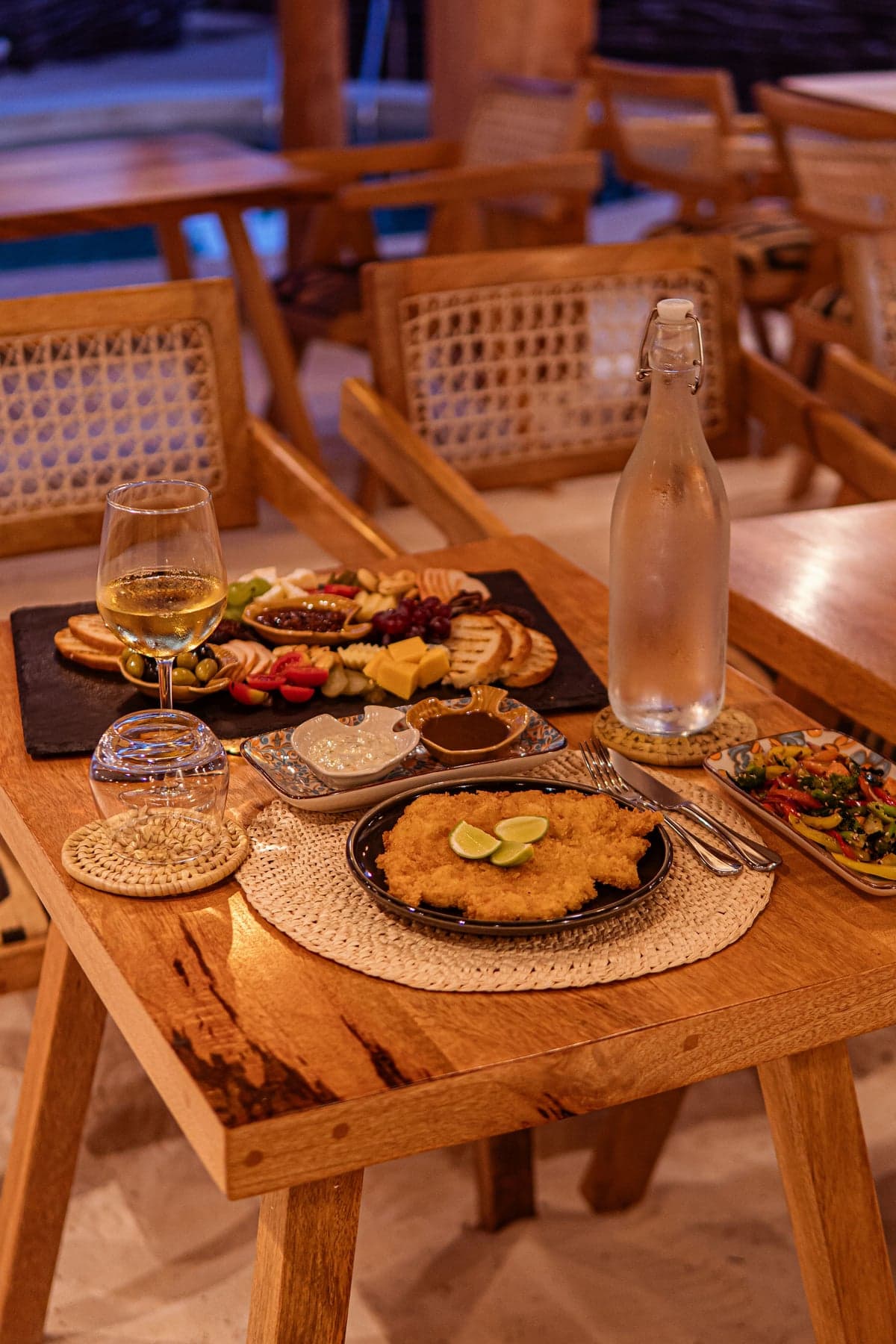 Restaurant & Bar - 4